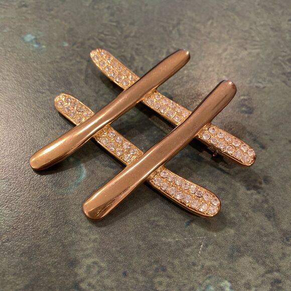 Vintage gold tone & white rhinestones brooch 1980's style chunky bold statement - Picture 2 of 6